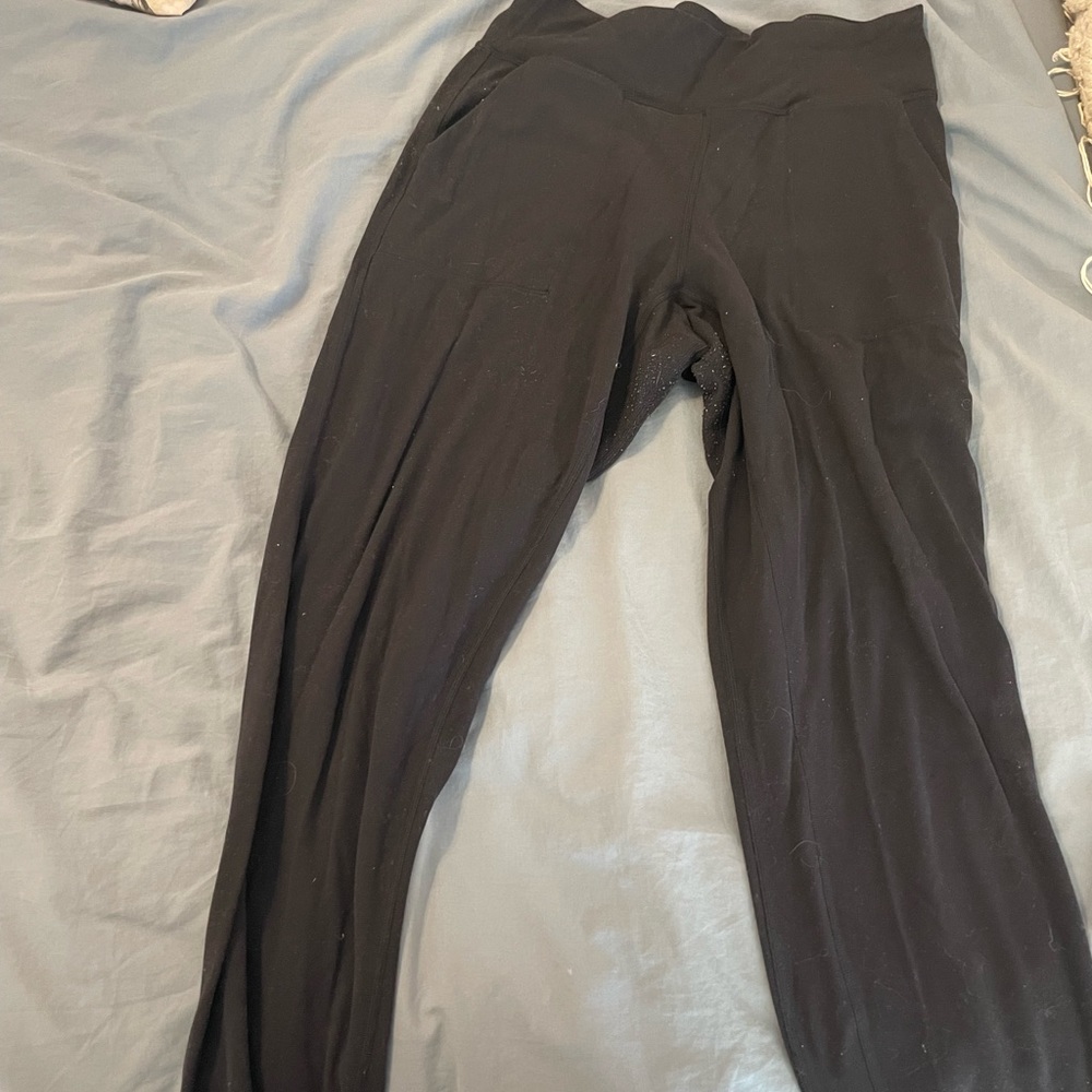 Lululemon align black joggersGUC normal pilling for this materialuntreated